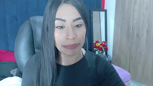 Snapshot of Chanel-24 chatting on 10/13/25, 02:44 Chanel-24 online show from 10/13/25, 02:44