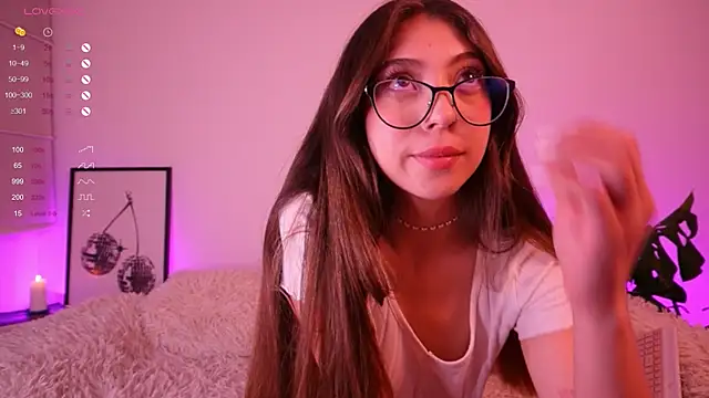 Snapshot of annie24_evans chatting on 01/09/25, 12:14 annie24 evans online show from 01/09/25, 12:14