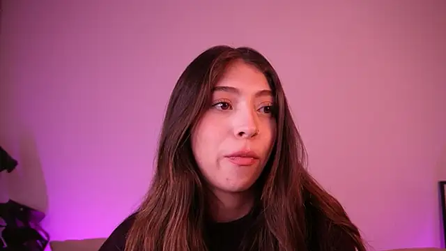 Snapshot of annie24_evans chatting on 02/14/25, 06:23 annie24 evans online show from 02/14/25, 06:23