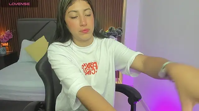 Snapshot of isabella_thomsonp chatting on 01/13/25, 07:31 isabella thomsonp online show from 01/13/25, 07:31