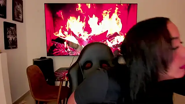 Snapshot of brunetenikole02 chatting on 10/18/25, 02:03 brunetenikole02 online show from 10/18/25, 02:03