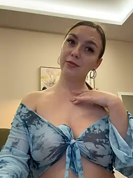 Snapshot of Janeee chatting on 12/12/24, 02:55 Janeee online show from 12/12/24, 02:55