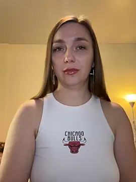 Snapshot of Janeee chatting on 02/23/25, 02:04 Janeee online show from 02/23/25, 02:04