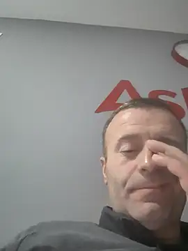 Snapshot of muscularsexy chatting on 07/17/26, 11:31 muscularsexy online show from 07/17/26, 11:31