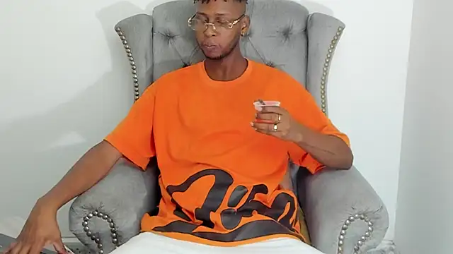 santhi lee online show from 02/13/25, 02:45