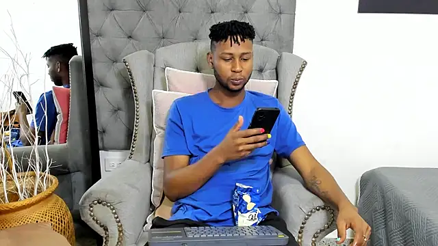 santhi lee online show from 03/01/25, 02:37