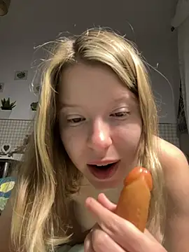 kimczii online show from 06/16/26, 06:27