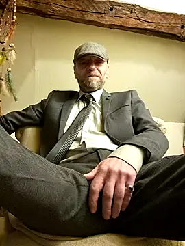 Snapshot of eddouxxx78 chatting on 12/22/24, 10:28 eddouxxx78 online show from 12/22/24, 10:28