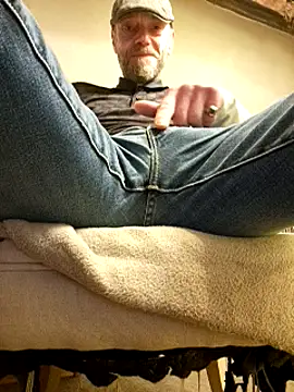 Snapshot of eddouxxx78 chatting on 12/28/24, 09:31 eddouxxx78 online show from 12/28/24, 09:31