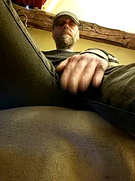 Snapshot of eddouxxx78 chatting on 03/02/25, 10:45 eddouxxx78 online show from 03/02/25, 10:45