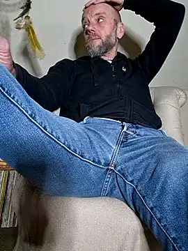 Snapshot of eddouxxx78 chatting on 03/14/25, 03:58 eddouxxx78 online show from 03/14/25, 03:58