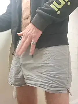 Snapshot of eddouxxx78 chatting on 10/22/25, 04:18 eddouxxx78 online show from 10/22/25, 04:18