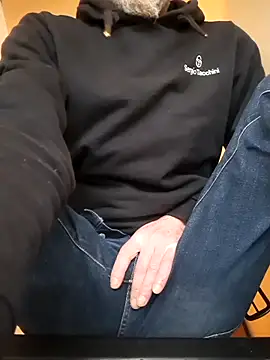 eddouxxx78 online show from 04/23/26, 01:24