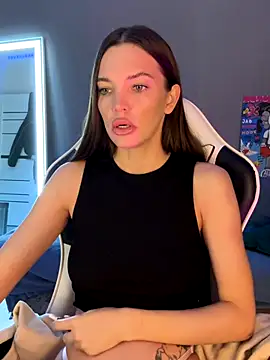 julia fly online show from 10/07/25, 09:39