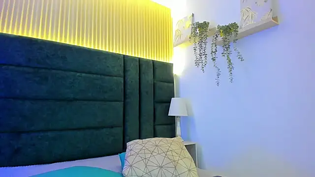 Snapshot of AntonellaaHot chatting on 03/22/25, 07:53 AntonellaaHot online show from 03/22/25, 07:53