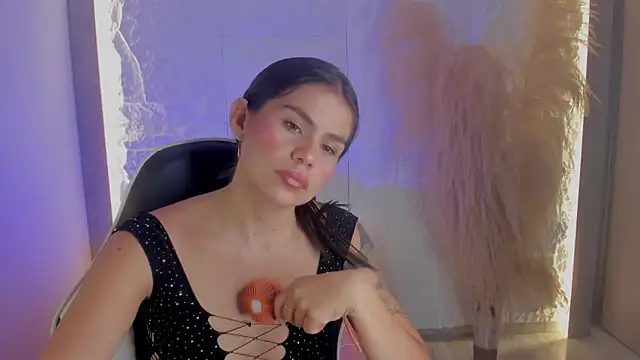 dominique25  online show from 05/22/26, 03:13