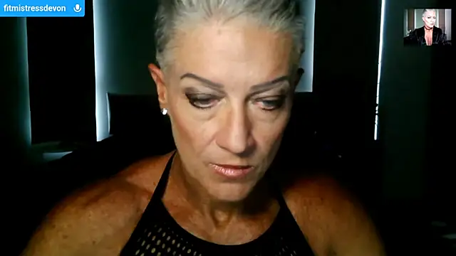 Snapshot of Devon2020 chatting on 05/15/26, 10:55 Devon2020 online show from 05/15/26, 10:55