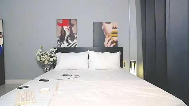 Snapshot of Hotbeebee chatting on 01/30/25, 04:58 Hotbeebee online show from 01/30/25, 04:58