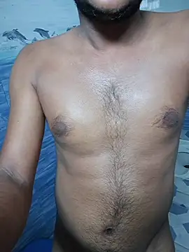 Snapshot of Itsdesi_boy chatting on 05/23/26, 04:50 Itsdesi boy online show from 05/23/26, 04:50
