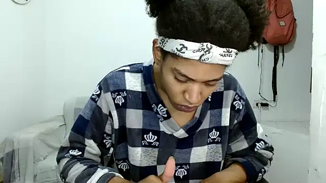 angelamarie1 online show from 10/29/25, 10:39