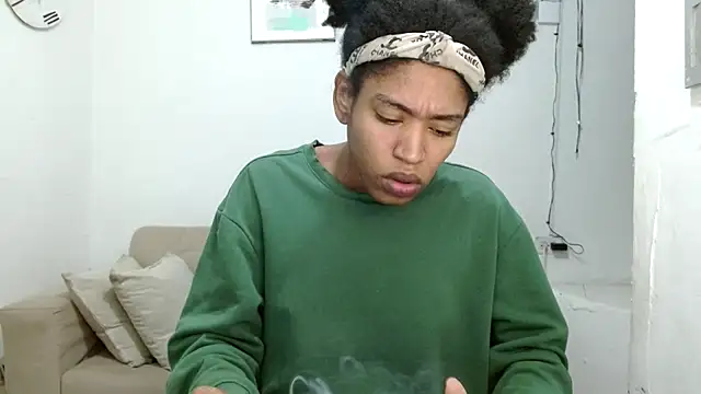 angelamarie1 online show from 03/10/26, 08:19