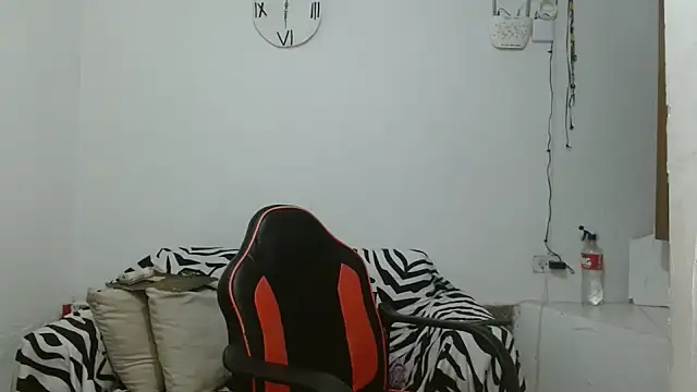 angelamarie1 online show from 05/21/26, 12:01