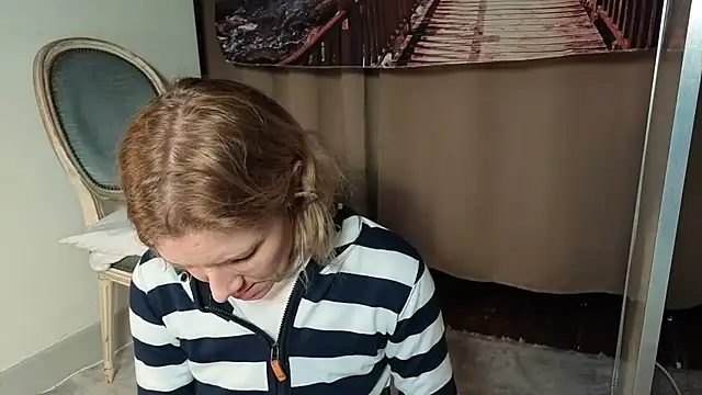 Lola Belgium online show from 04/27/26, 04:27