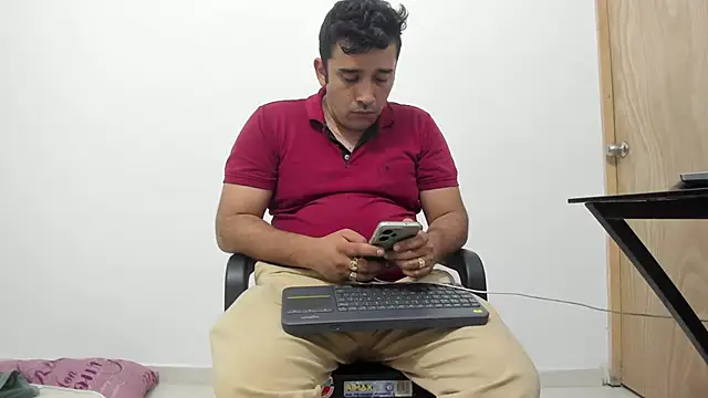 isearchcompany online show from 11/27/25, 04:03