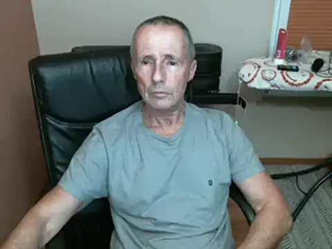 Snapshot of olibrius71 chatting on 01/19/25, 02:36 olibrius71 online show from 01/19/25, 02:36