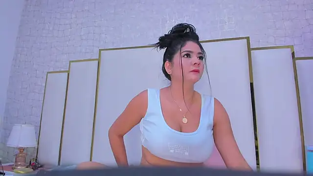 paola rodriguez online show from 10/17/25, 11:24