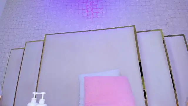 Snapshot of paola_rodriguez chatting on 05/16/26, 11:53 paola rodriguez online show from 05/16/26, 11:53