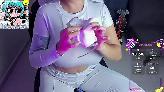 Roxy clark online show from 10/22/25, 09:20