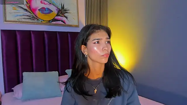 LauraAristizabal online show from 04/08/26, 12:38