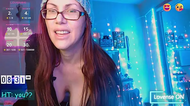 Snapshot of EmmaIsHere chatting on 12/30/24, 03:35 EmmaIsHere online show from 12/30/24, 03:35