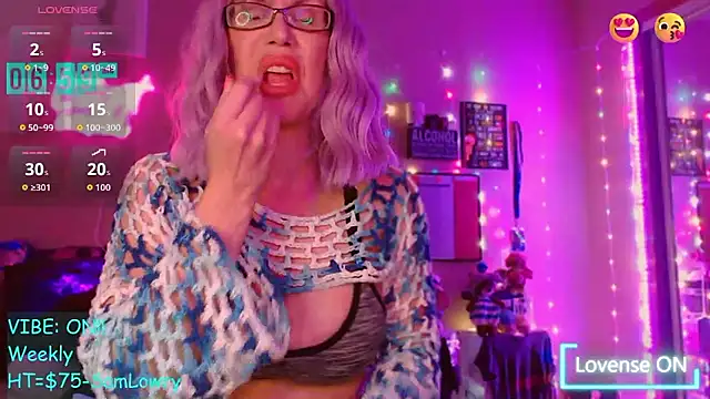 Snapshot of EmmaIsHere chatting on 01/08/26, 01:57 EmmaIsHere online show from 01/08/26, 01:57