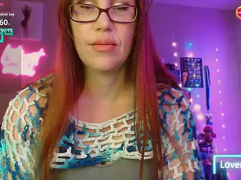 Snapshot of EmmaIsHere chatting on 02/03/26, 04:12 EmmaIsHere online show from 02/03/26, 04:12