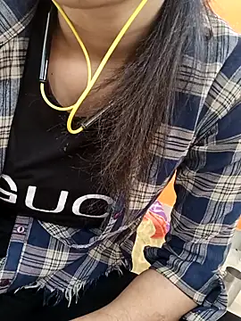 CuteSarikaLIVE online show from 02/19/26, 03:57