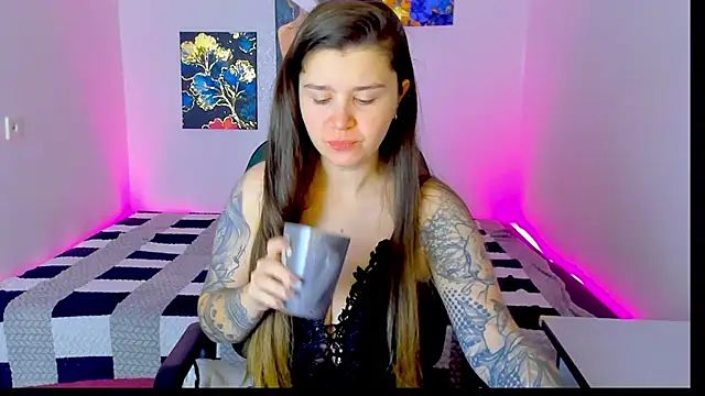 AmellyMilly online show from 11/10/25, 04:17