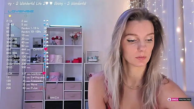 Karamelsw  online show from 02/02/25, 09:13