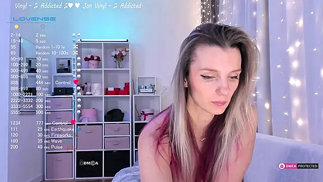 Karamelsw  online show from 03/03/25, 02:47