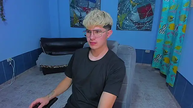 patrik 027 online show from 11/23/25, 08:52