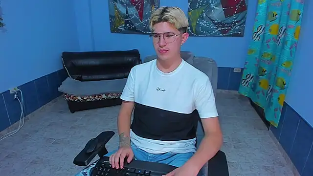 patrik 027 online show from 11/26/25, 08:15