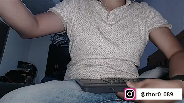 Snapshot of thor000089 chatting on 07/07/26, 03:49 thor000089 online show from 07/07/26, 03:49