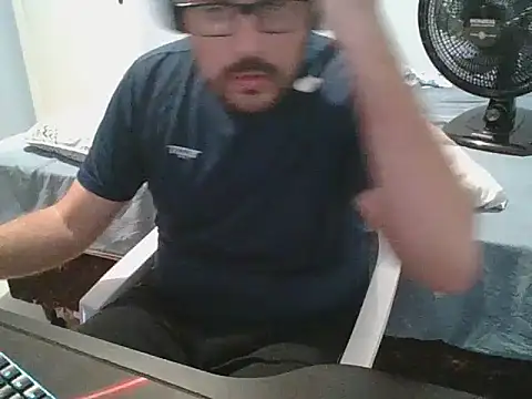 Snapshot of SuyNey chatting on 03/09/26, 02:26 SuyNey online show from 03/09/26, 02:26