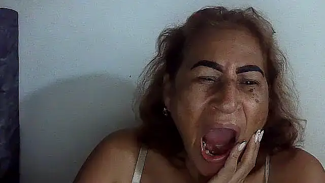 charrysexy1 online show from 12/19/25, 12:56