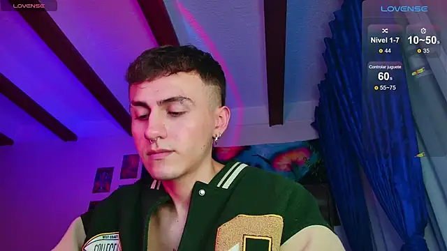 Snapshot of dimitri-bilak chatting on 02/15/25, 01:42 dimitri-bilak online show from 02/15/25, 01:42