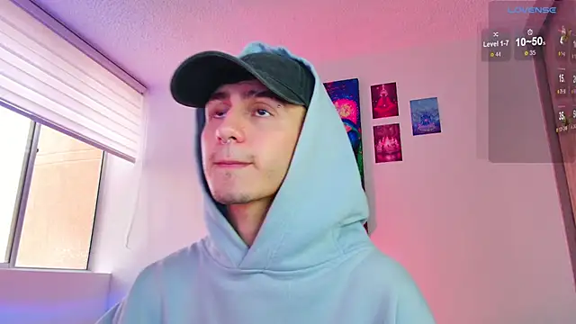 Snapshot of dimitri-bilak chatting on 11/21/25, 10:08 dimitri-bilak online show from 11/21/25, 10:08