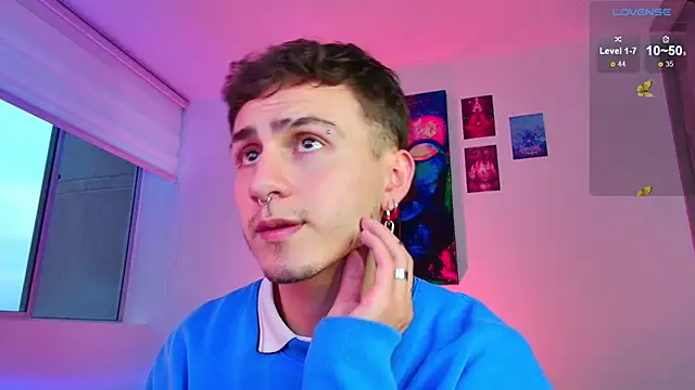 Snapshot of dimitri-bilak chatting on 11/22/25, 10:42 dimitri-bilak online show from 11/22/25, 10:42