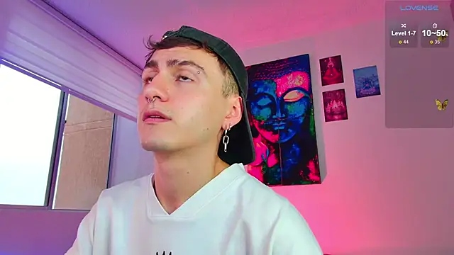 Snapshot of dimitri-bilak chatting on 11/23/25, 10:20 dimitri-bilak online show from 11/23/25, 10:20