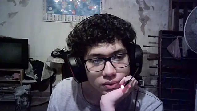 Emv2 online show from 10/22/25, 06:02